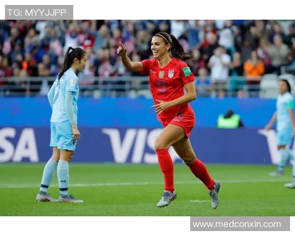 当绿茵场上的爱情邂逅足球明星与平凡女孩的浪漫故事 当绿茵场上的爱情邂逅足球明星与平凡女孩的浪漫故事