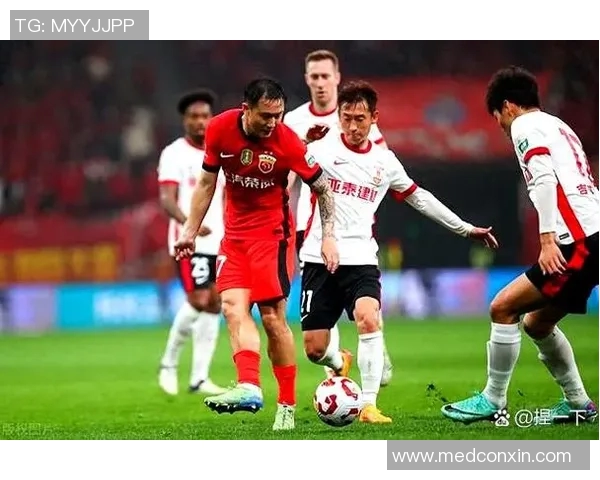 成都篮球队以57分领跑大师赛积分榜展现强劲实力 成都篮球队以57分领跑大师赛积分榜展现强劲实力