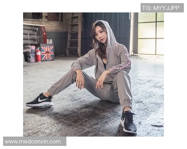 时尚运动风足球明星短袖短裤套装让你尽显活力与魅力