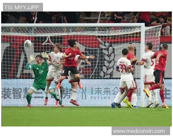 赛后分析广州足球队与成都足球队的团队配合与战术执行情况 赛后分析广州足球队与成都足球队的团队配合与战术执行情况