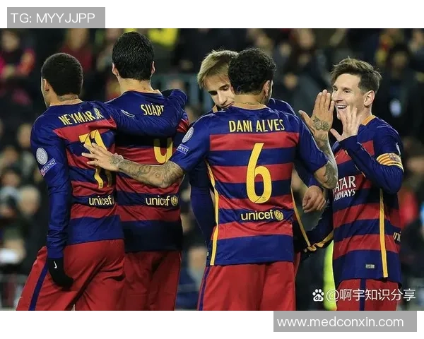 足球巨星的成长之路与传奇经历的背后故事 足球巨星的成长之路与传奇经历的背后故事